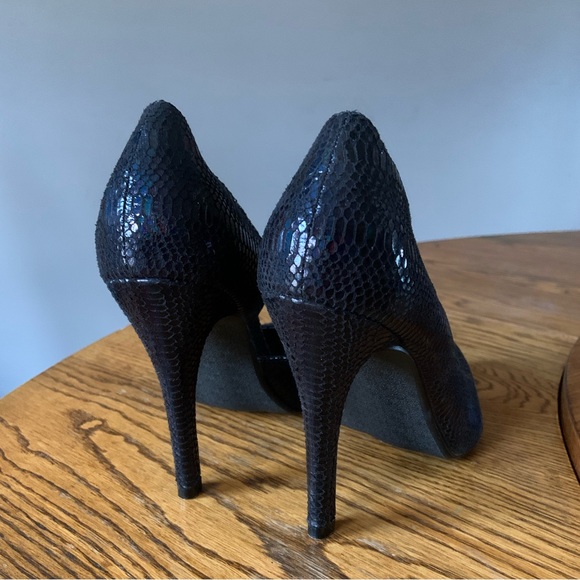 Heels - Picture 6 of 8